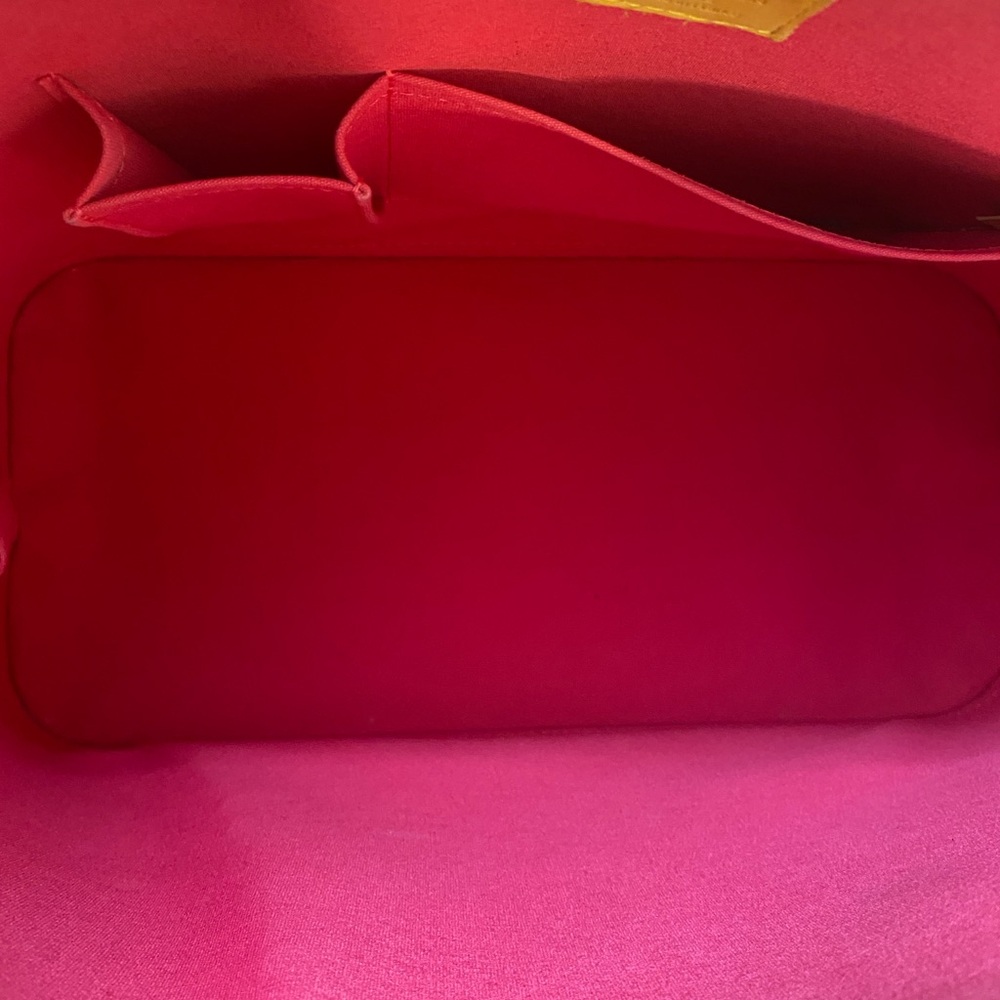 Louis Vuitton The Alma Two tone Red and pink Shiny Red Embossed Satchel - Picture 11 of 13